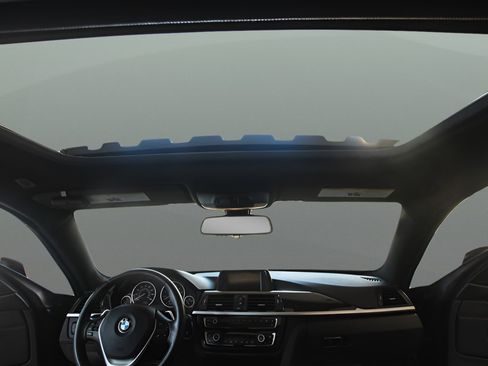 Used 2017 BMW 430i Coupe w/ Driver Assistance Package image 24