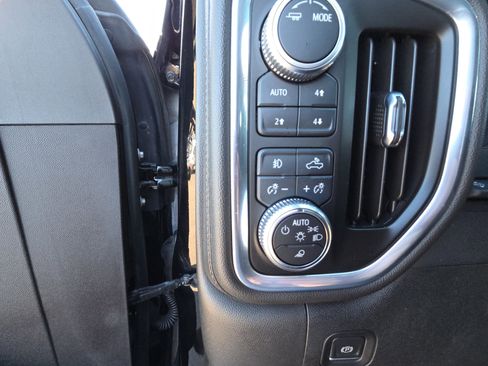 Used 2022 GMC Sierra 2500 Denali w/ Denali Ultimate Package image 22