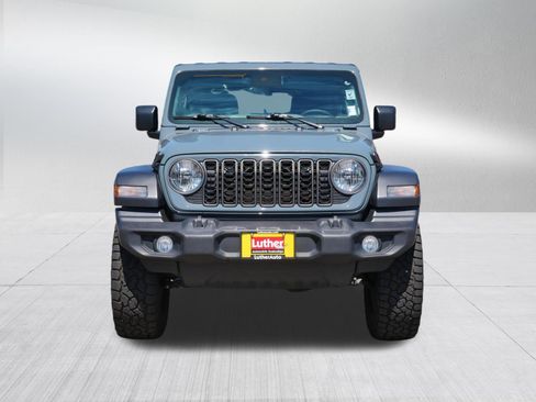 Used 2024 Jeep Wrangler Unlimited Sport AWD/4WD image 2