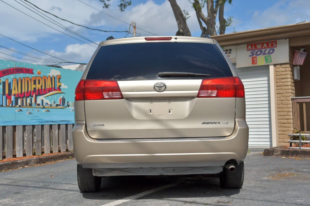 Used 2005 Toyota Sienna LE w/ Assistance Pkg 2 FWD image 28