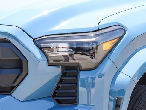 New 2026 Toyota Tacoma SR5 RWD image 10