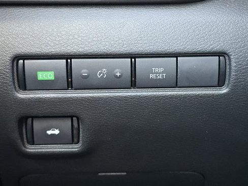 Used 2023 Nissan Sentra S image 14