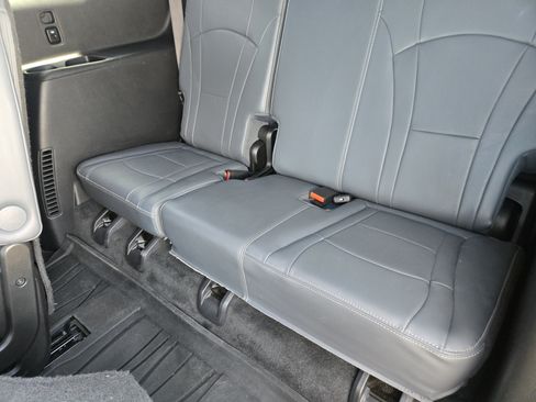 Used 2023 Buick Enclave Essence w/ Experience Buick Package FWD image 30