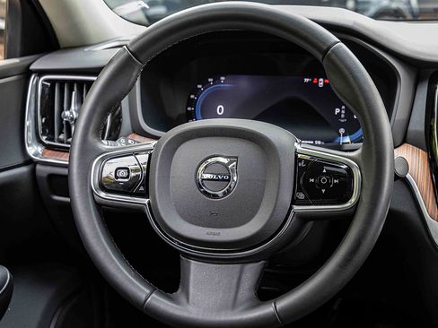 Used 2024 Volvo S60 B5 Plus image 9