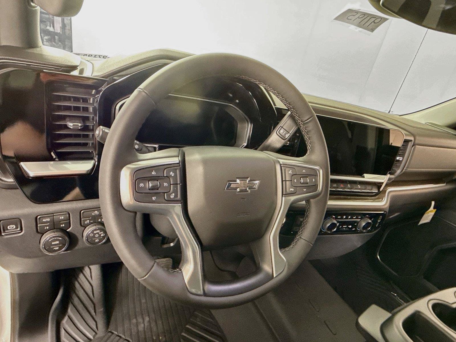 New 2026 Chevrolet Silverado 1500 RST w/ Z71 Off-Road Package AWD/4WD image 5