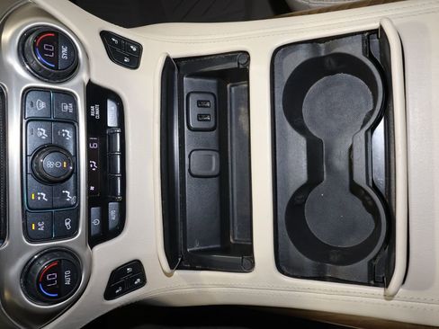 Used 2019 GMC Yukon Denali w/ Open Road Package image 9