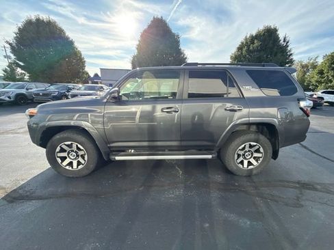 Used 2020 Toyota 4Runner TRD Off-Road Premium w/ Moonroof Package AWD/4WD image 4