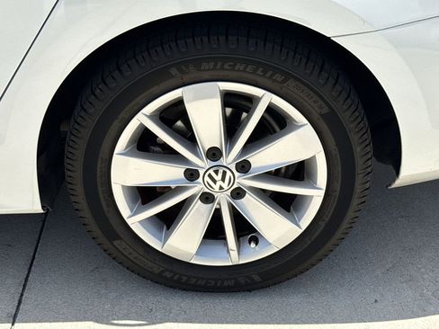 Used 2015 Volkswagen Jetta SE FWD image 31