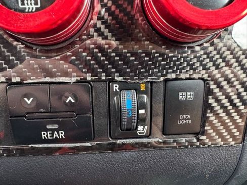 Used 2018 Toyota Sequoia Platinum image 35