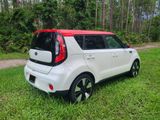 Used 2017 Kia Soul + image 4