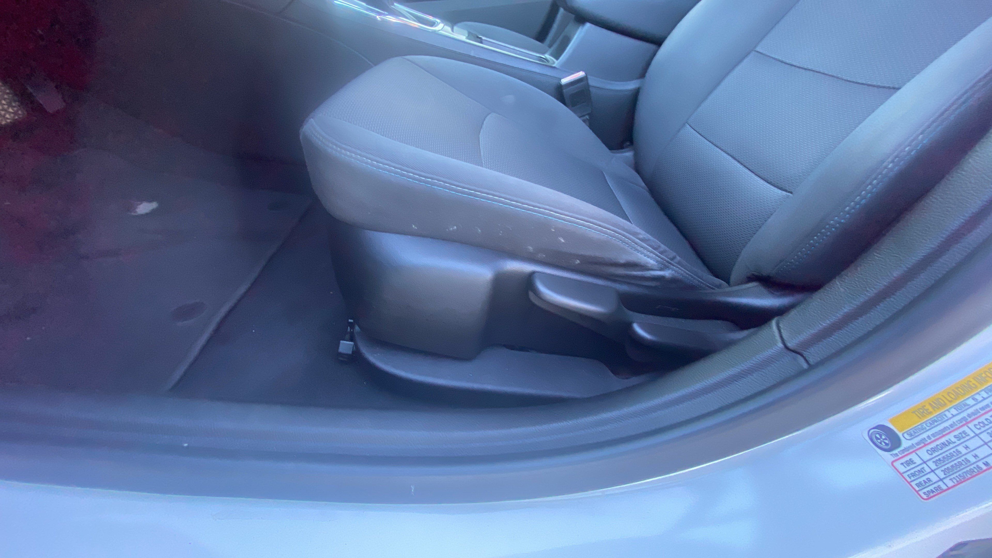 Used 2019 Chevrolet Cruze LT FWD image 14