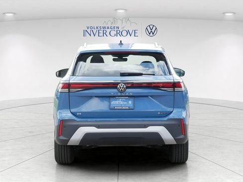 Certified 2025 Volkswagen Tiguan SE AWD/4WD image 6