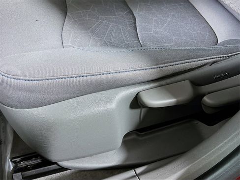 Used 2017 Chevrolet Volt LT w/ Comfort Package image 18