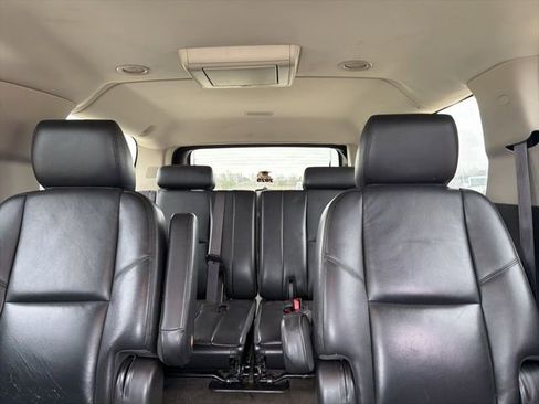 Used 2013 Chevrolet Suburban LTZ image 9