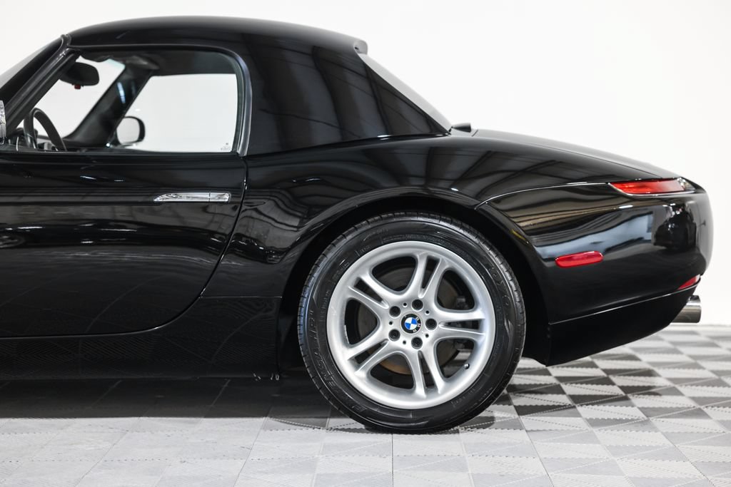 Used 2002 BMW Z8 RWD image 13