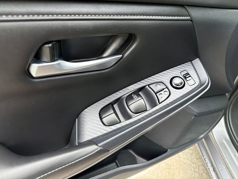 Used 2023 Nissan Sentra SV FWD image 16