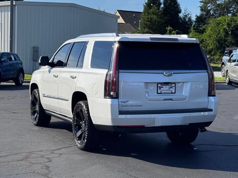 Used 2017 Cadillac Escalade Platinum AWD/4WD image 17