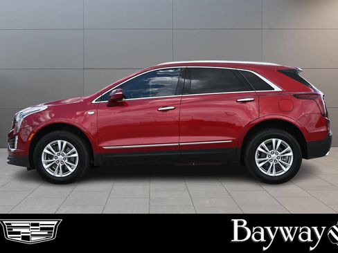 Certified 2025 Cadillac XT5 Luxury FWD image 5