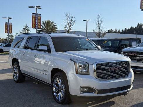 Used 2018 GMC Yukon XL Denali w/ Denali Ultimate Package image 4