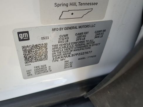 Used 2023 GMC Acadia SLT image 35