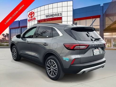 Used 2025 Ford Escape SE FWD image 6