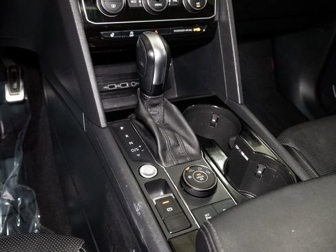 Used 2020 Volkswagen Atlas SEL R-Line AWD/4WD image 21