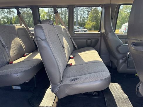 Used 2024 Chevrolet Express 3500 LT w/ LT Preferred Equipment Group image 8