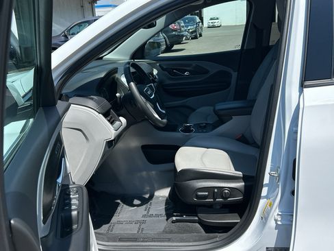 Used 2023 GMC Terrain SLT w/ Infotainment Package II AWD/4WD image 13