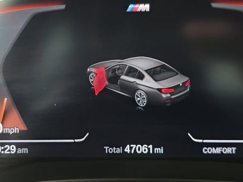 Used 2022 BMW 530i w/ M Sport Package RWD image 12
