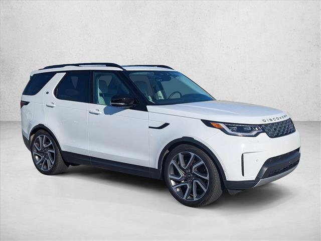 Used 2024 Land Rover Discovery S AWD/4WD image 3
