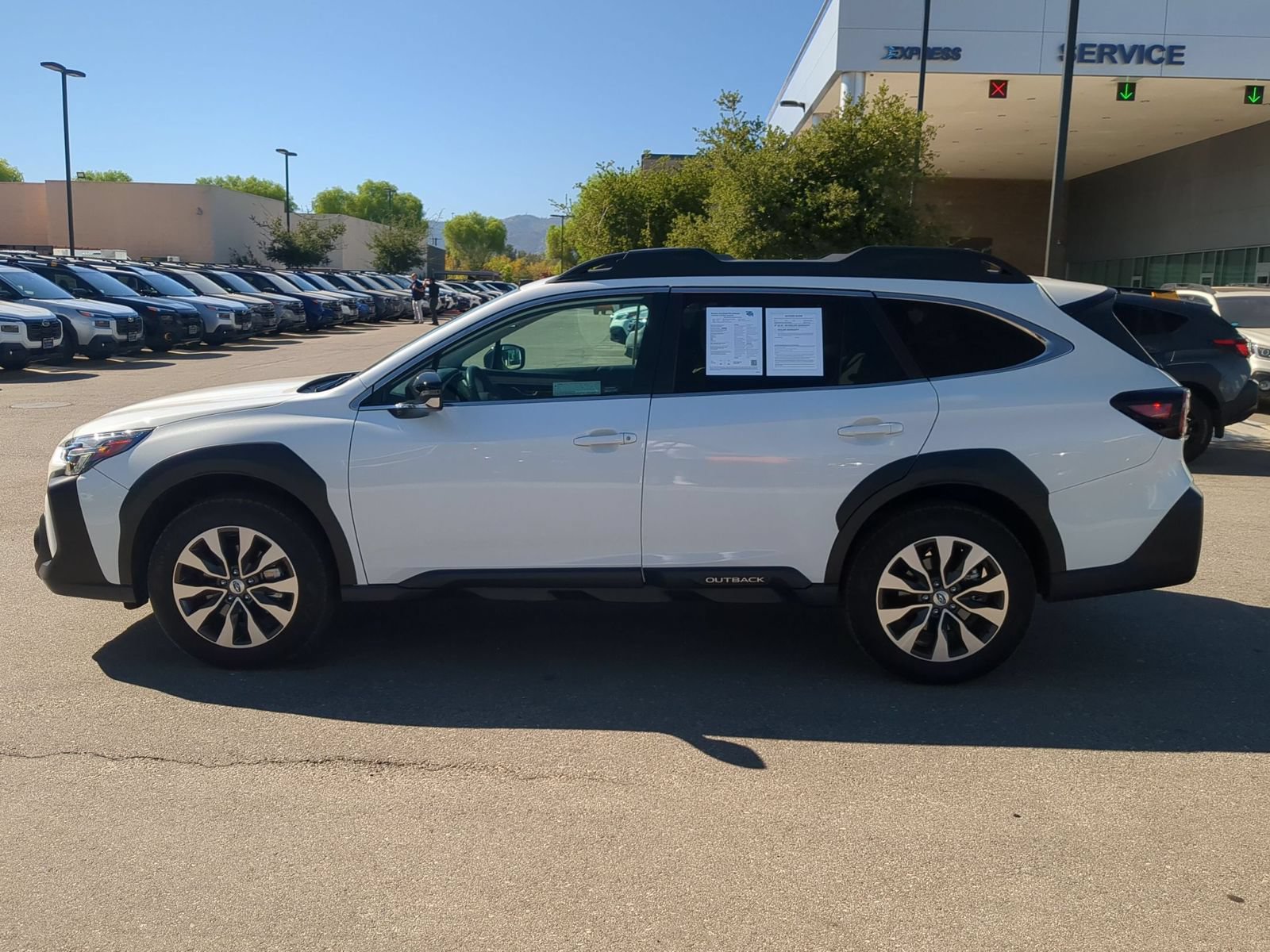 Certified 2025 Subaru Outback Limited AWD/4WD image 2