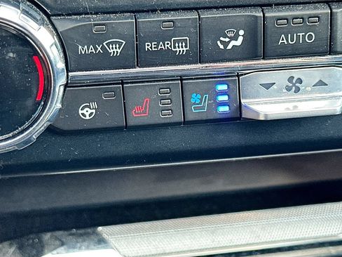 Used 2023 Ford F250 Lariat w/ Lariat Ultimate Package AWD/4WD image 21