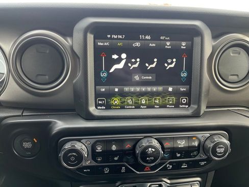 Used 2022 Jeep Wrangler Unlimited Sport image 20