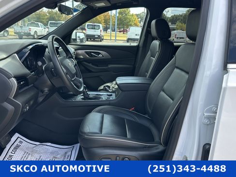 Used 2023 Chevrolet Traverse Premier w/ LPO, Cargo Package image 10