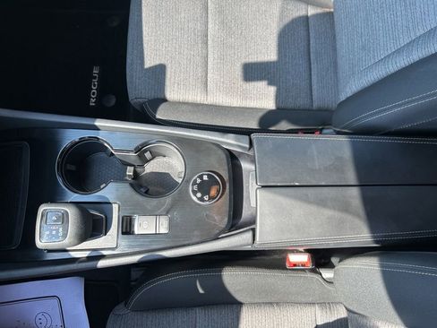 Used 2023 Nissan Rogue SV AWD/4WD image 16