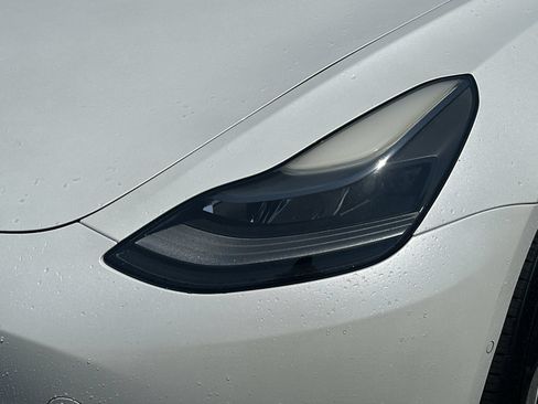 Used 2021 Tesla Model 3 Standard Range Plus RWD image 11