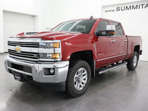 Used 2018 Chevrolet Silverado 2500 LTZ w/ Duramax Plus Package image 7
