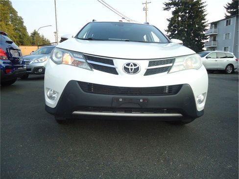 Used 2015 Toyota RAV4 Limited w/ Technology Package AWD/4WD image 3