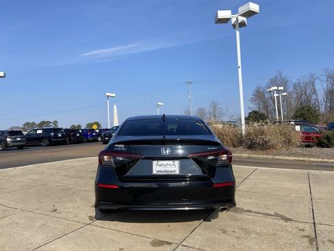 Used 2025 Honda Civic Sport image 9