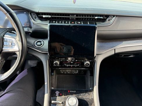 Used 2021 Jeep Grand Cherokee L Overland w/ Advanced Protech Group III image 9