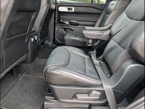 Used 2023 Ford Explorer ST w/ Equipment Group 401A AWD/4WD image 10