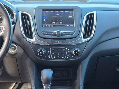 Used 2022 Chevrolet Equinox LT image 25
