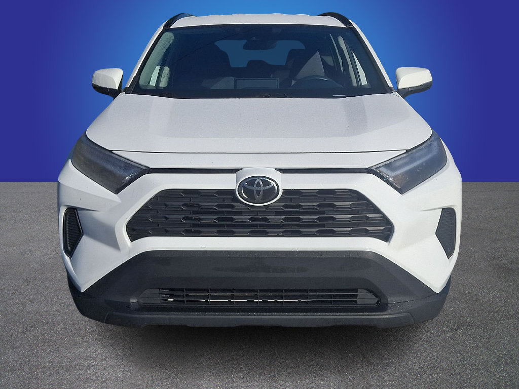 Used 2024 Toyota RAV4 XLE AWD/4WD image 2