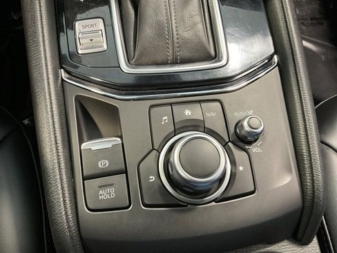 Used 2018 MAZDA CX-5 Touring w/ Preferred Equipment Package image 18