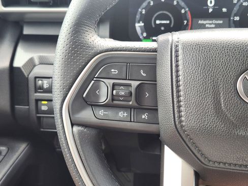 Used 2025 Toyota 4Runner Limited image 30