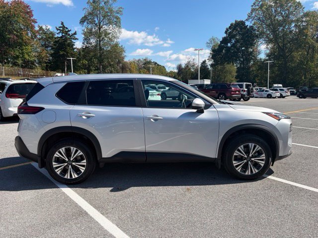 Used 2023 Nissan Rogue SV AWD/4WD image 7