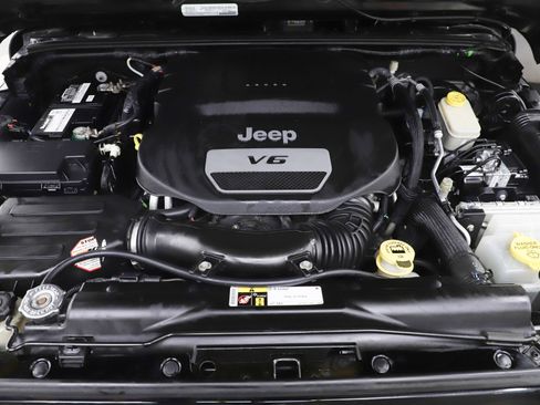 Used 2016 Jeep Wrangler Rubicon image 28