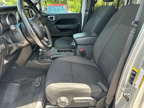 Used 2022 Jeep Gladiator Sport AWD/4WD image 12
