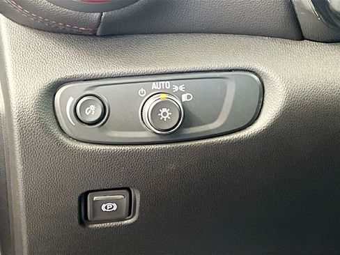 Used 2024 Chevrolet Blazer RS w/ Driver Confidence II Package image 10