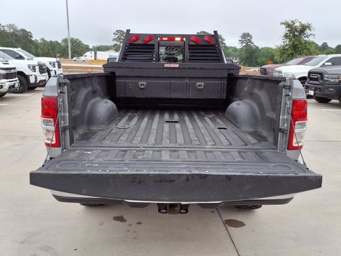 Used 2024 RAM 2500 Tradesman w/ Chrome Appearance Group AWD/4WD image 8